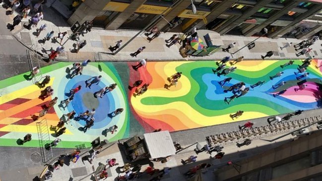 La calle Bandera se transformó en un hipercolorido paseo peatonal
