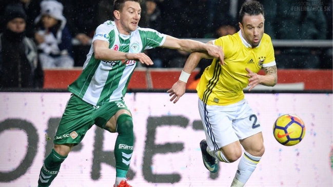 Mauricio Isla fue titular en pobre empate de Fenerbahce y Konyaspor en Turquía