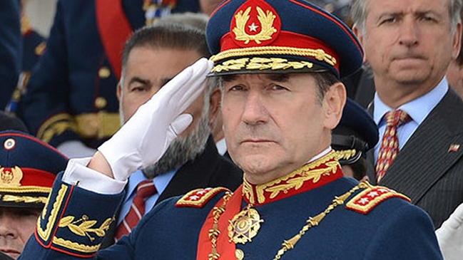 CDE se querelló contra ex comandante Fuente-Alba por fraude al Fisco