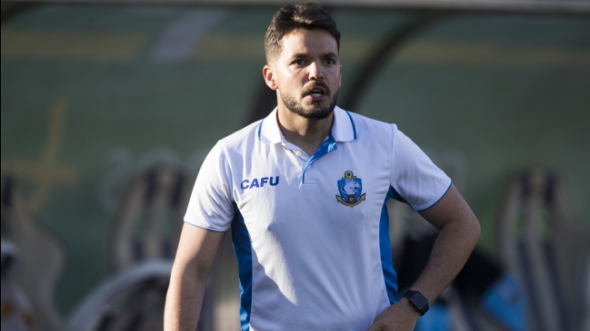 Aseguran que el DT Nicolás Larcamón renunció por desmantelamiento del plantel