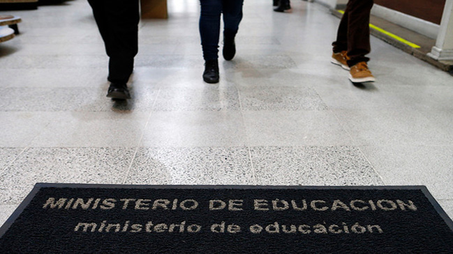 Gratuidad: Contraloría detectó beneficio a titulados y a quienes excedieron tiempo de la carrera