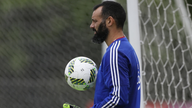 El paraguayo Diego Barreto se suma a las opciones de la UC para reemplazar a Toselli