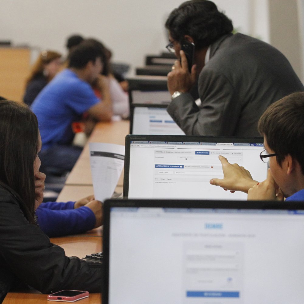 Joven no le creyó al Mineduc cuando le dijeron que era puntaje nacional en la PSU