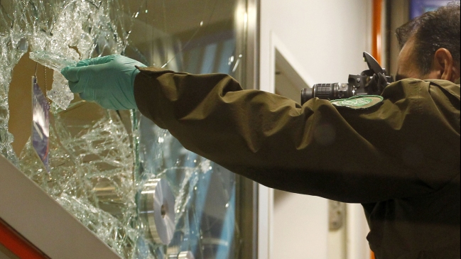 Robo se registró en tienda de mall de Viña del Mar