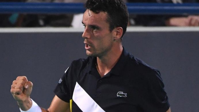 Roberto Bautista derrotó a Rublev y chocará con Djokovic en Abu Dhabi