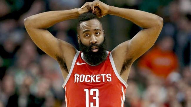 Horford aprovechó el regalo de Harden para sellar la victoria a Celtics ante los Rockets