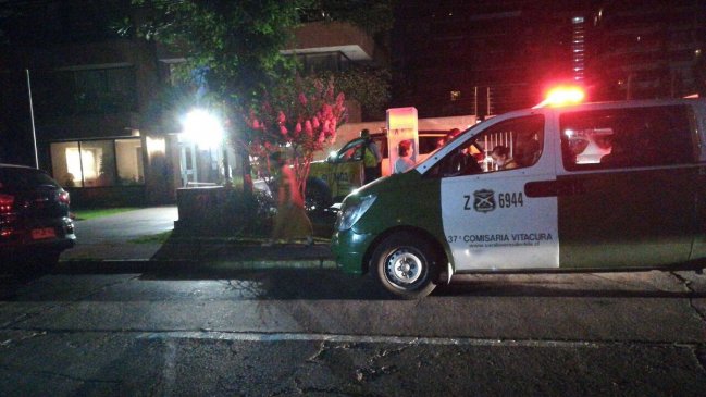 Carabineros indaga portonazo que afectó a mujer en Vitacura