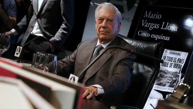  Vargas Llosa y otros 230 escritores rechazan indulto a Fujimori  