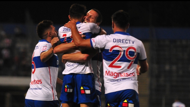 Los saludos de Año Nuevo de los clubes nacionales