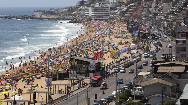 Vacaciones: Estos serán los precios de los estacionamientos en los balnearios de Chile