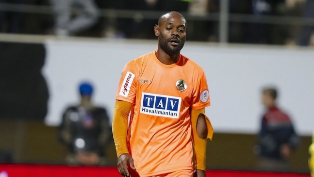 Alanyaspor se mostró reacio a vender a Vagner Love a Besiktas