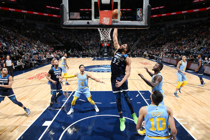 Los Lakers prolongaron su mala racha ante Minnesota