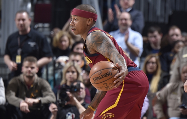 Isaiah Thomas tuvo su esperado debut con los Cavaliers en triunfo ante Portland