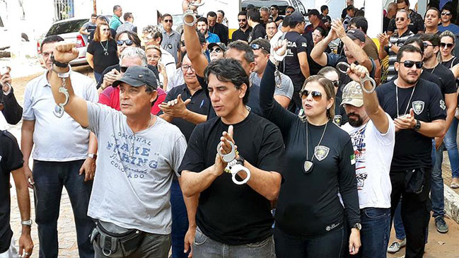 Brasil: Declaran situación de emergencia en estado con policías en huelga