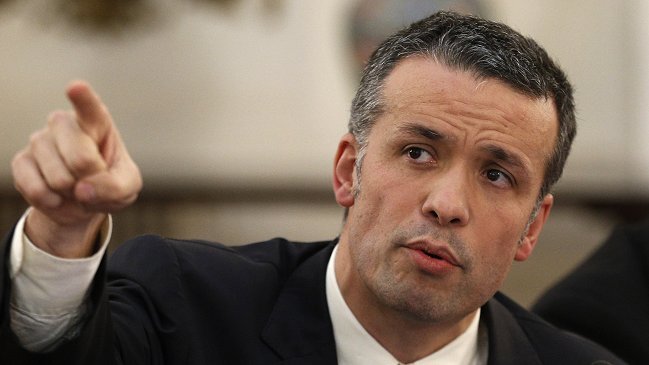 Óscar Landerretche recibió un sobre sospechoso en su casa, a un año del atentado