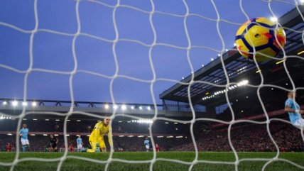 El error de Ederson en la salida que propició un golazo de Salah para Liverpool