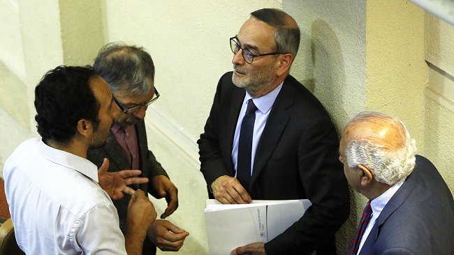 La difícil tarea que tiene René Saffirio para impugnar el nombramiento de Zaldívar