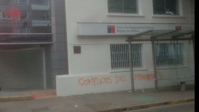 Desconocidos atacaron sede de la Dirección del Trabajo en Concepción