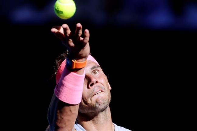 Rafael Nadal se mantuvo a paso firme en Australia
