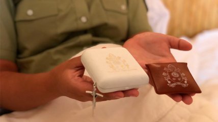   Papa Francisco envió un regalo a carabinera que sufrió caída en caballo 