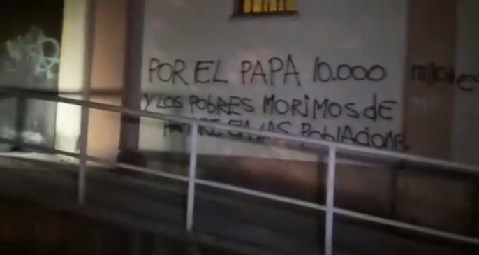 Indagan ataque incendiario que afectó a iglesia en Talca