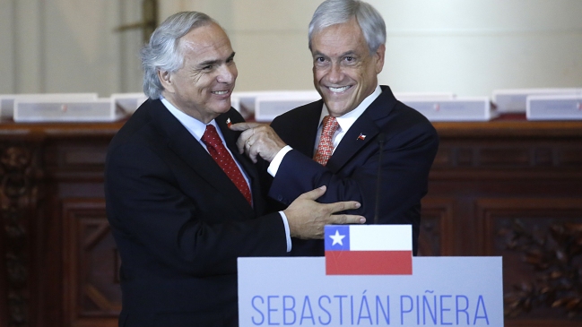 Diario The Guardian recordó lazos de los ministros de Piñera con Pinochet y Colonia Dignidad