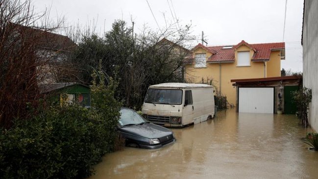 El Sena, desbordado, sigue subiendo en París, y se anuncia peak para el fin de semana