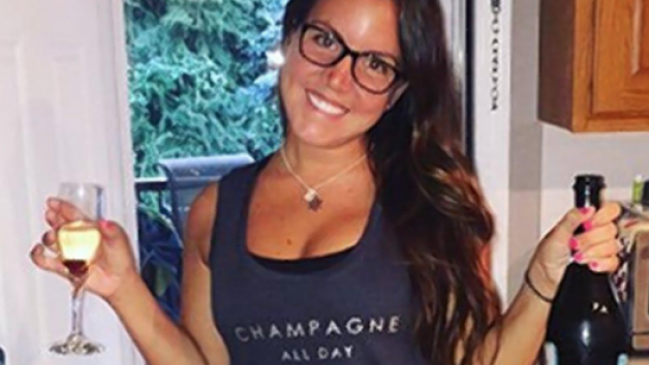 Profesora fue arrestada por realizar masajes y sexo oral a estudiante menor de edad