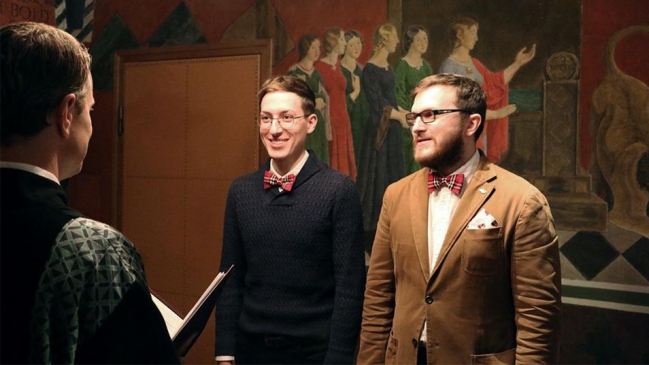 Gobierno ruso despedirá a funcionaria que legalizó un matrimonio homosexual