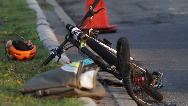 Madre de ciclista fallecido en Arica murió atropellada a metros de su animita