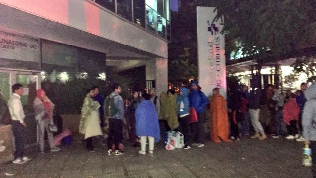 Decenas de personas pernoctaron en clínicas en espera de vacuna por fiebre amarilla