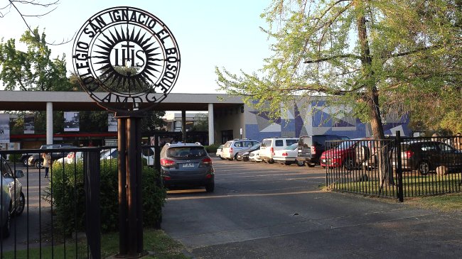 Ex alumnos del Colegio San Ignacio: Queremos mirarnos las caras con un 