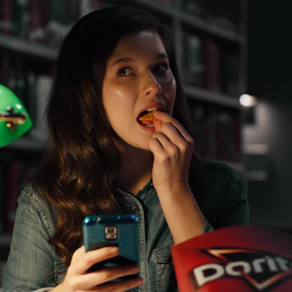Crearán Doritos especiales para mujeres que suenen menos y no manchen
