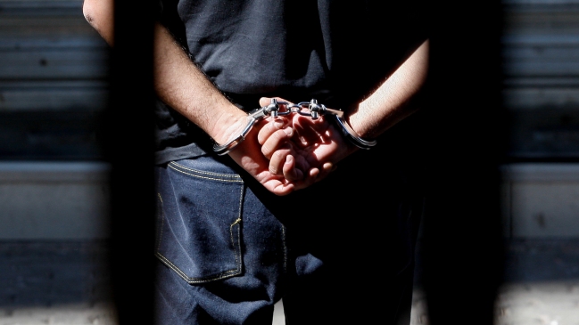 Formalizan a médico acusado de matar a su esposa al inyectarle un medicamento