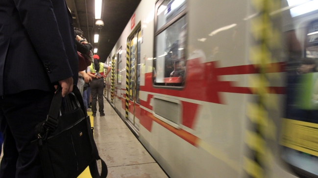 Revisa el estado del tránsito, el Metro y Transantiago