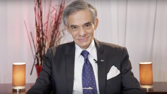 José José continúa su tratamiento médico en un hospital de Florida