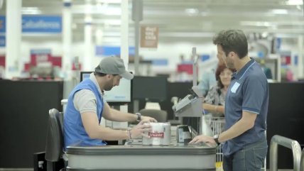 Milito como cajero y Lisandro López en un cine: La ingeniosa campaña de Racing