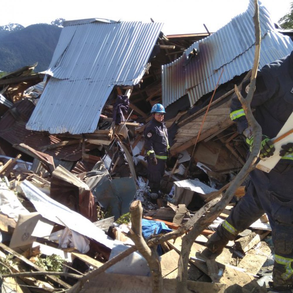 Carabineros encontró restos humanos en Villa Santa Lucía