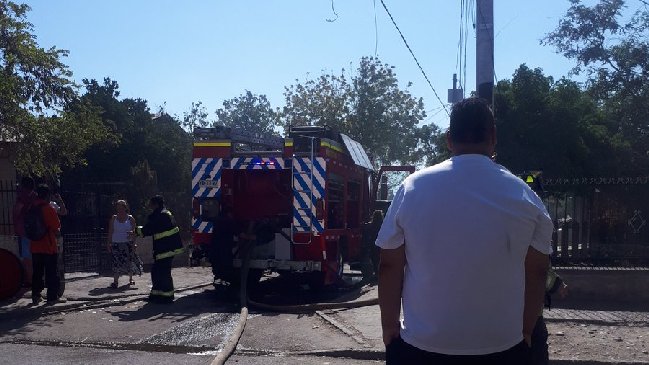 Cuatro viviendas resultaron destruidas por incendio en Lo Espejo