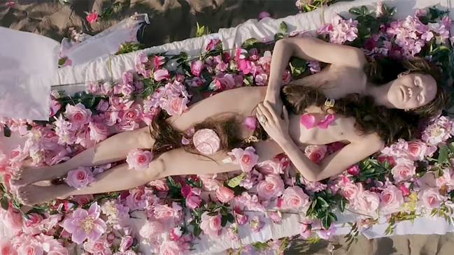 Di Mondo cuenta inspiración para su nuevo corto: Quisimos jugar al cuento de hadas