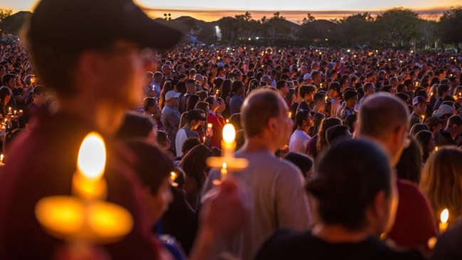 Estudiantes de escuela de la matanza en Parkland marcharán en marzo contra las armas