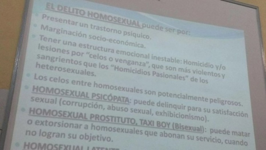 Escándalo provoca profesora universitaria por clase sobre el 