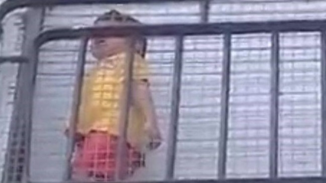 Niño de cuatro años fue encerrado en el balcón de su jardín infantil