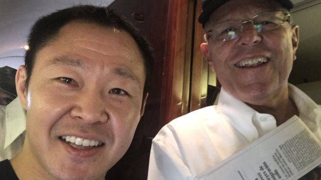 Kenji Fujimori subió al avión presidencial de Perú junto a Kuczynski