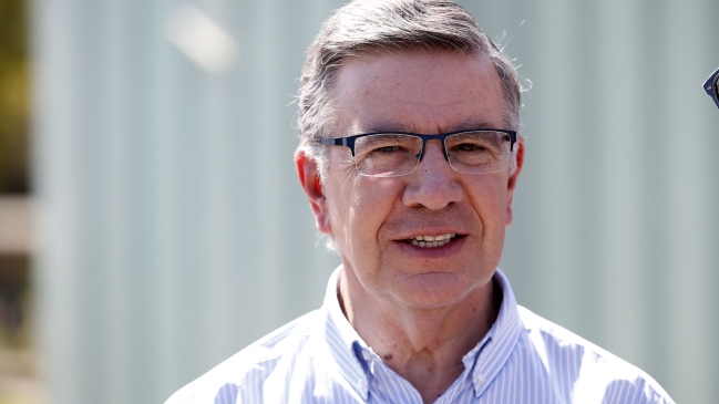 Lavín se bajó de la carrera por la Intendencia Metropolitana