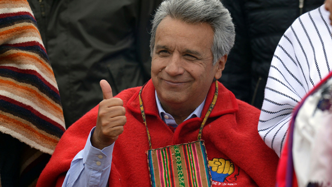 Presidente de Ecuador felicitó a representante de su país por Gaviota de Plata en Viña