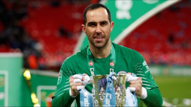 Claudio Bravo: Estoy satisfecho de haber levantado un nuevo título en mi carrera
