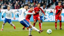 Charles Aránguiz sufrió en cancha caída de Bayer Leverkusen ante Schalke 04 por la Bundesliga