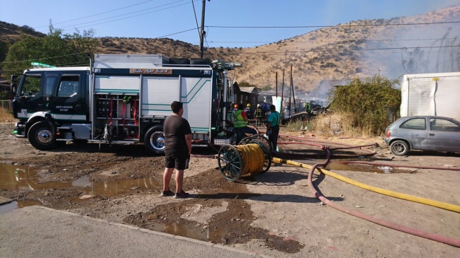 Incendio destruye cinco hectáreas del Cerro Renca
