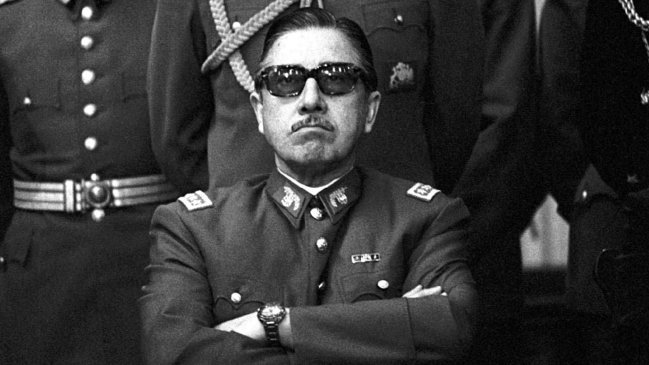 Jorge Ulloa quería construir monumentos a Pinochet en Santiago, Iquique y Valparaíso